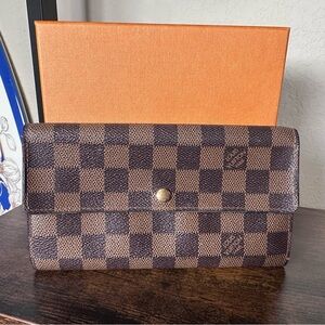 Authentic Louis Vuitton Sarah Damier Ebene Wallet
